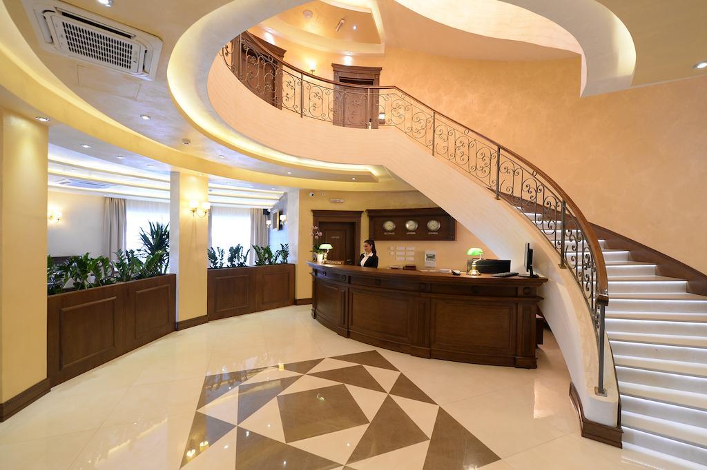 Hotel Majdan Belgrád Kültér fotó