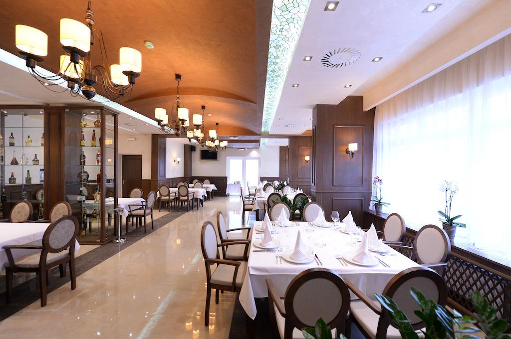 Hotel Majdan Belgrád Kültér fotó
