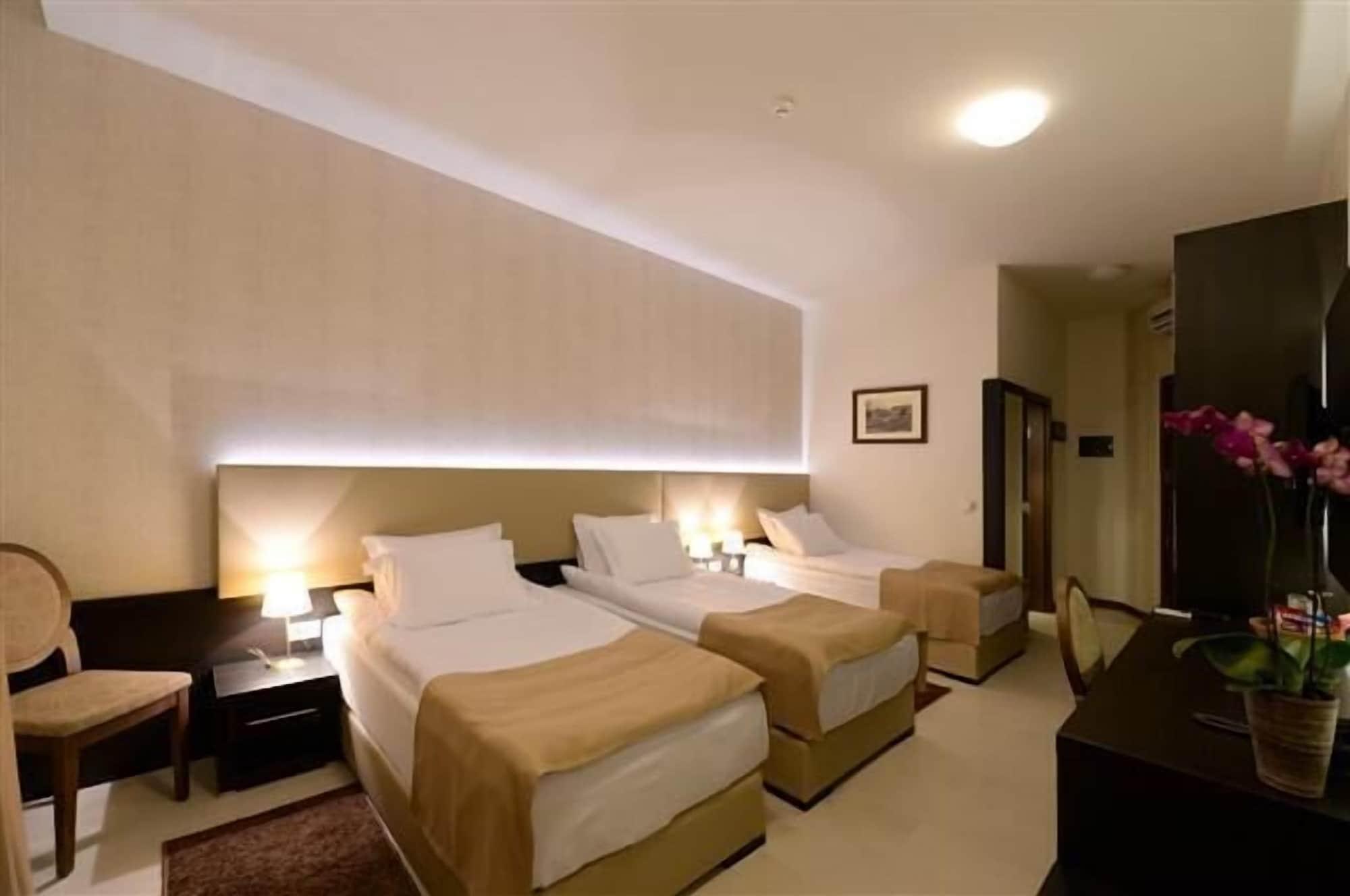 Hotel Majdan Belgrád Kültér fotó