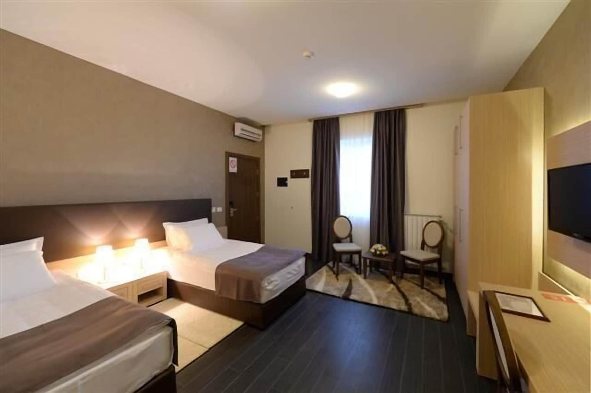 Hotel Majdan Belgrád Kültér fotó