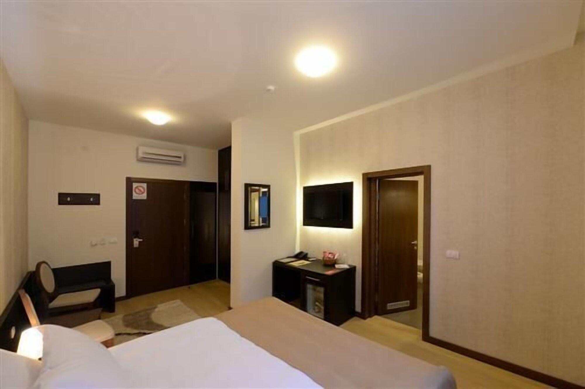 Hotel Majdan Belgrád Kültér fotó