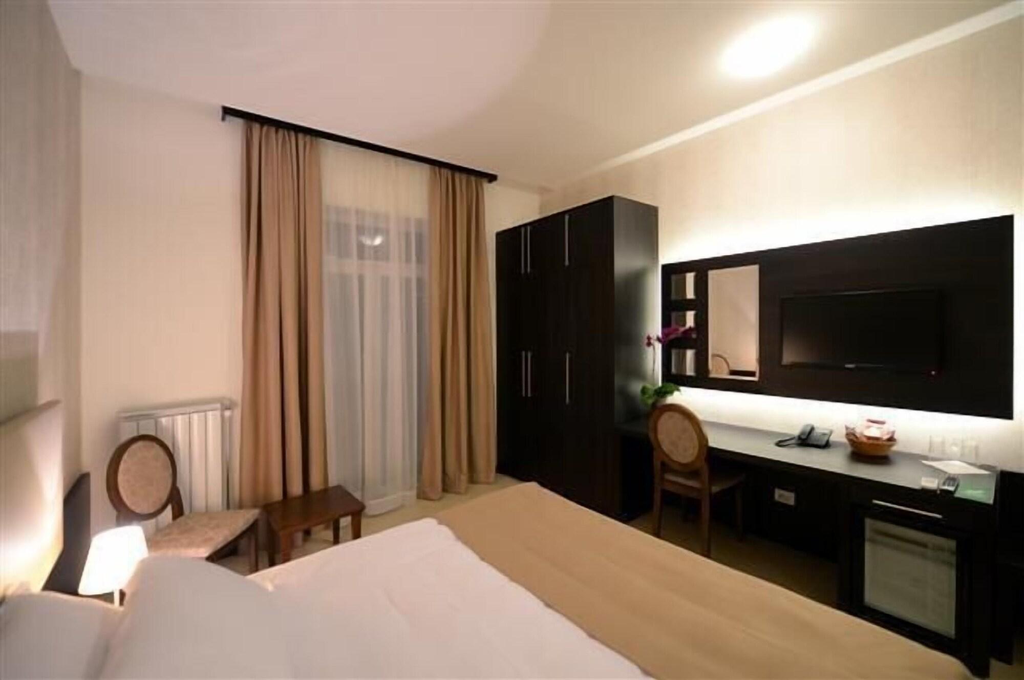Hotel Majdan Belgrád Kültér fotó